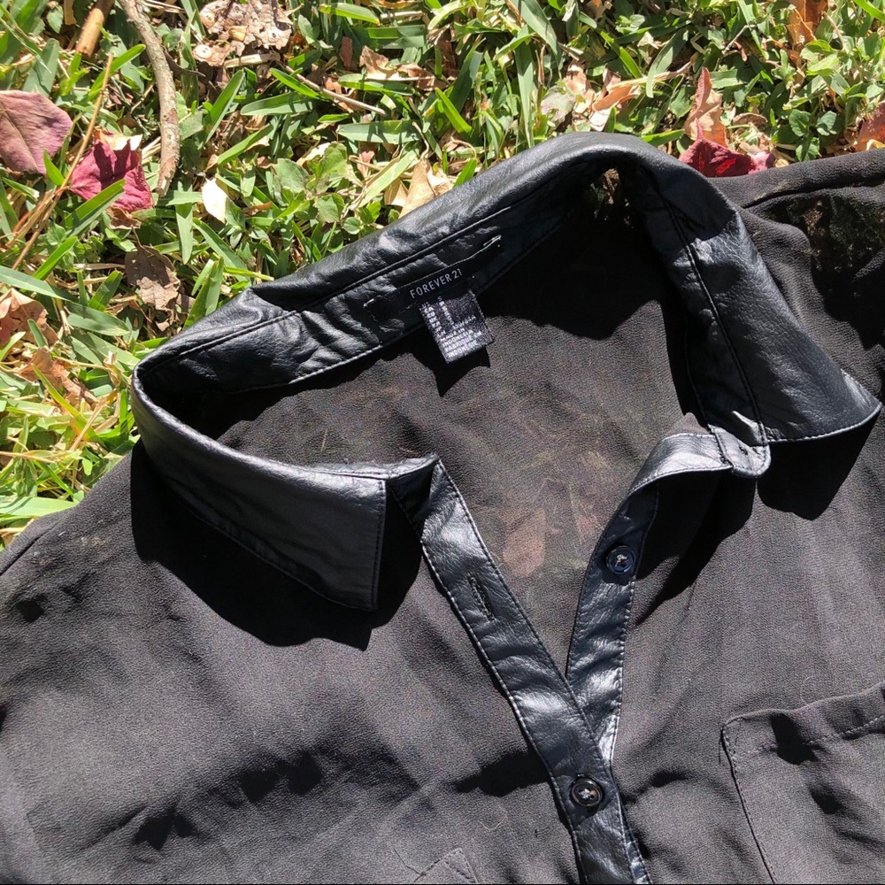 Button up - Picture 3 of 7